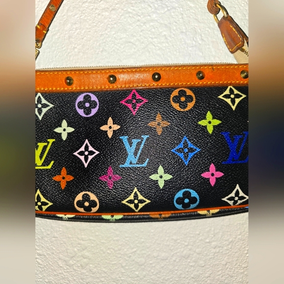 Louis Vuitton Black Murikami Pochette (EUC)(SEE PICS) - Picture 2 of 5